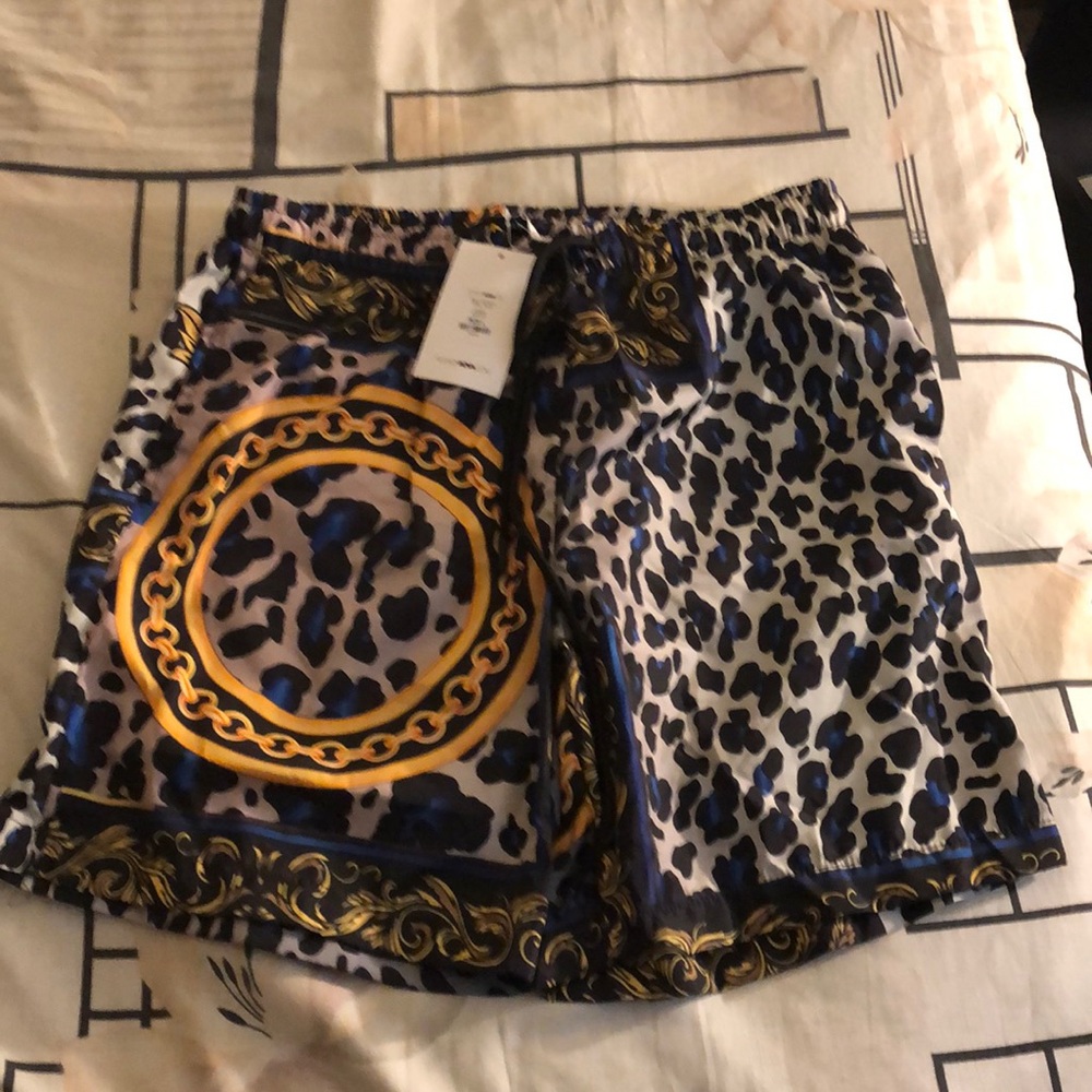 Nice brand new beach short from fashion nova size L